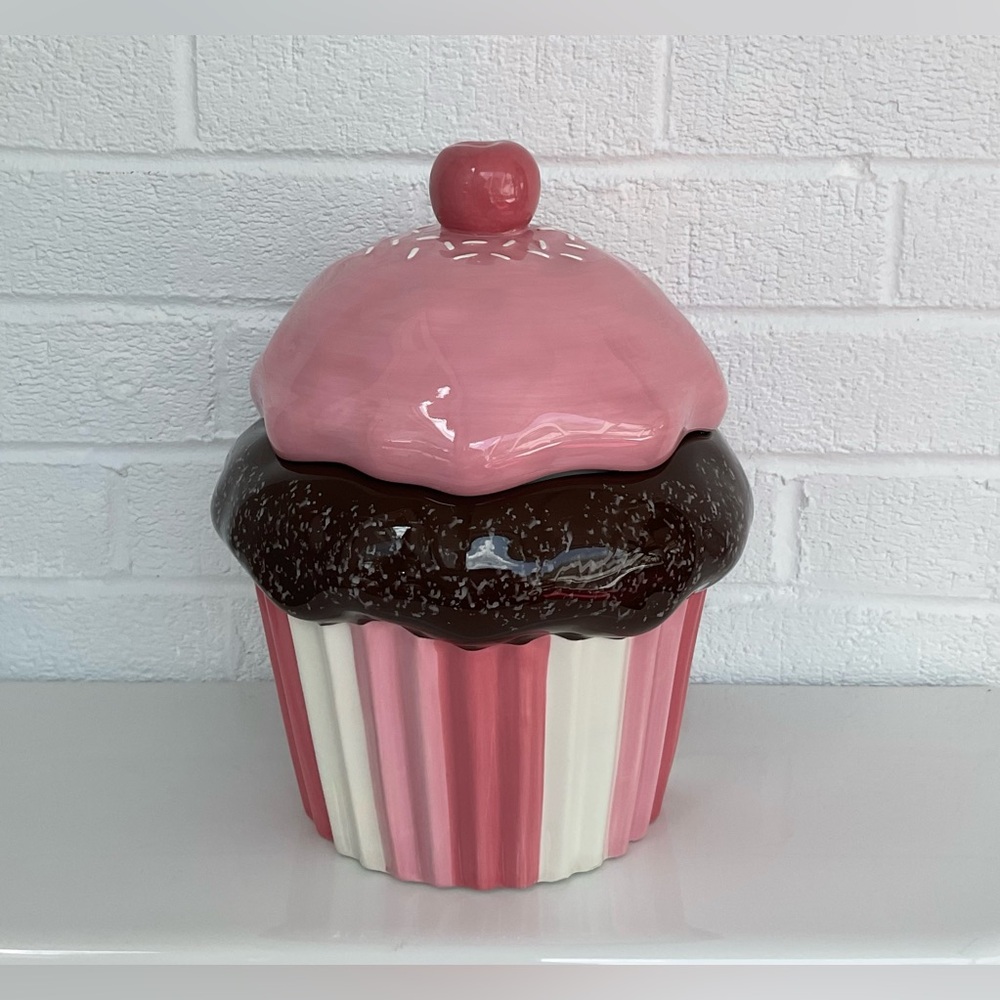 Cupcake Cookie Jar Kohls Ceramic Happy Valentines Day Pink Treat Container